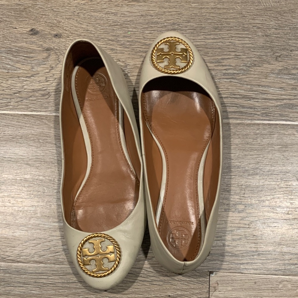 Tory Burch Ivory Leather Logo Ballet Flats with Gold Medallions